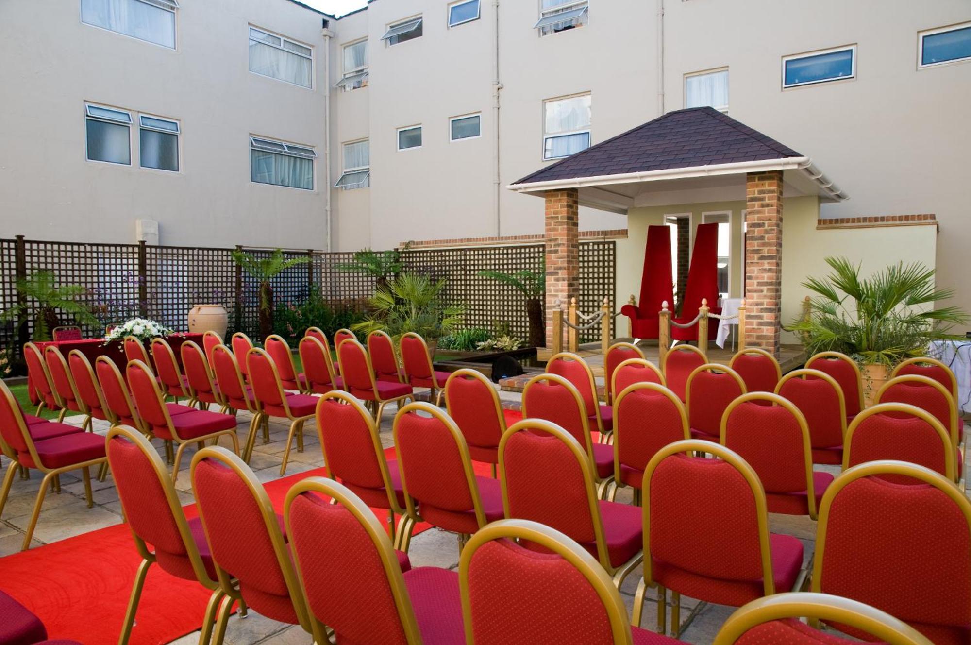 King Charles Hotel Gillingham  Bagian luar foto