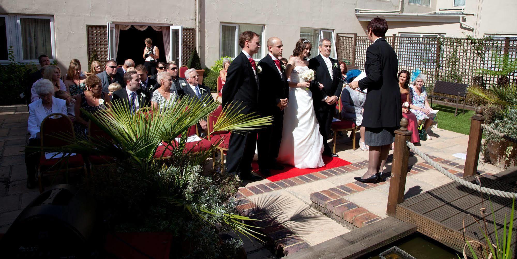 King Charles Hotel Gillingham  Bagian luar foto