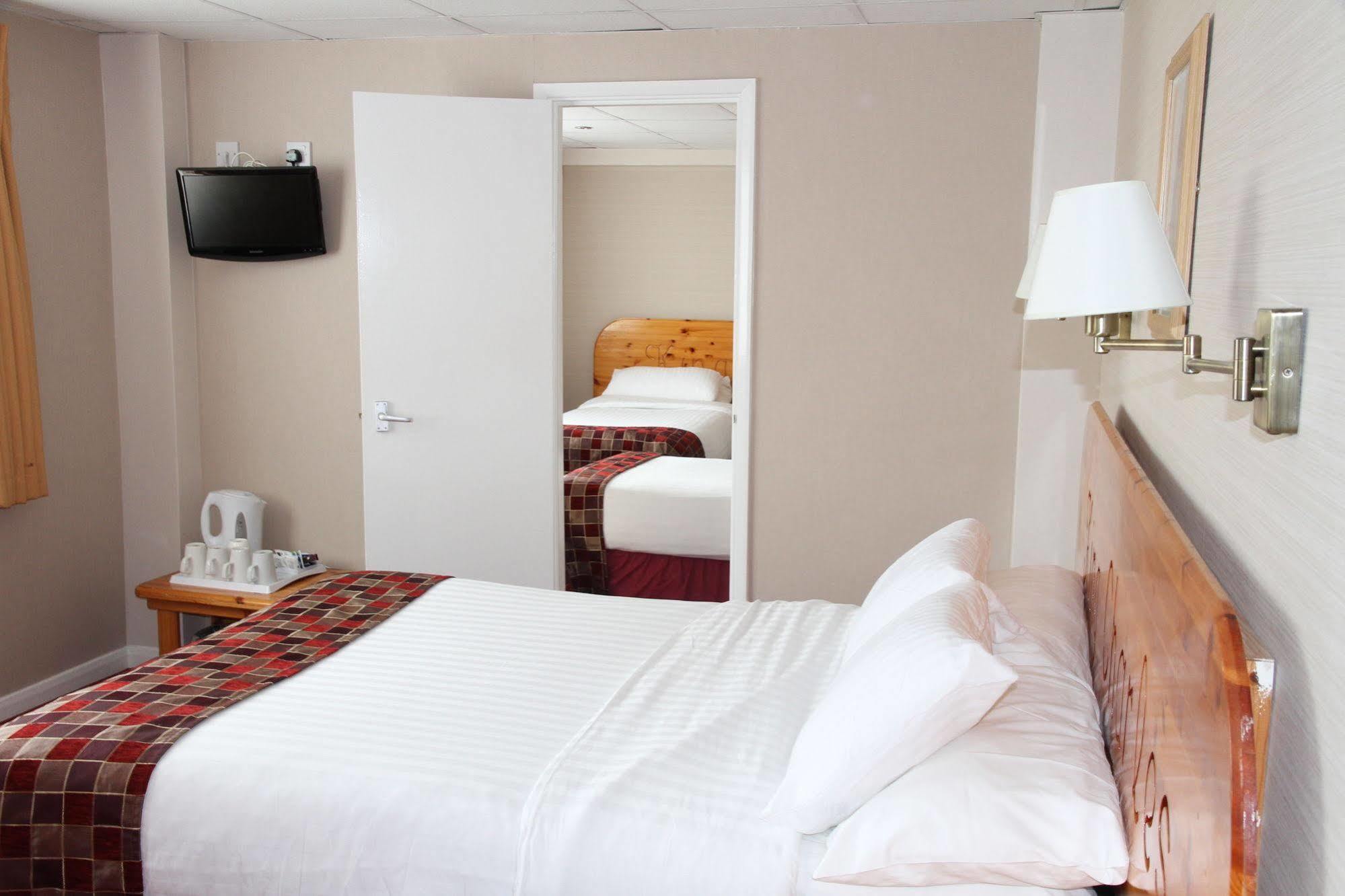 King Charles Hotel Gillingham  Bagian luar foto