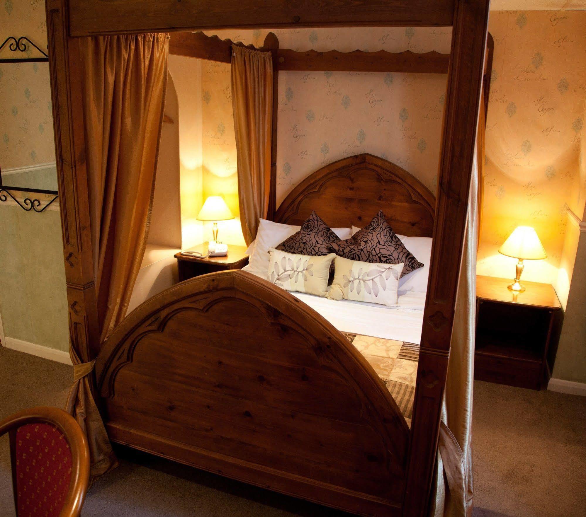 King Charles Hotel Gillingham  Bagian luar foto