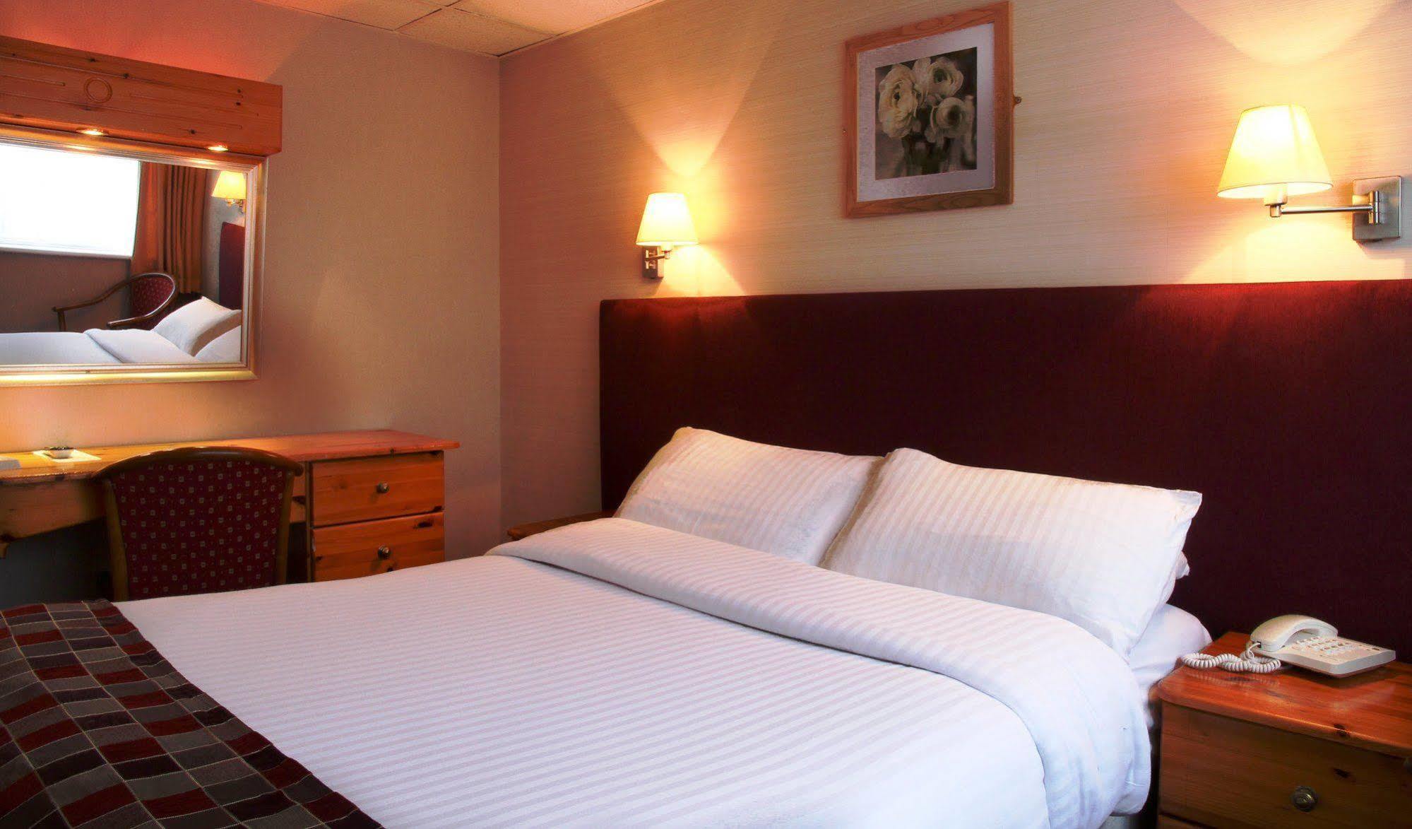 King Charles Hotel Gillingham  Bagian luar foto