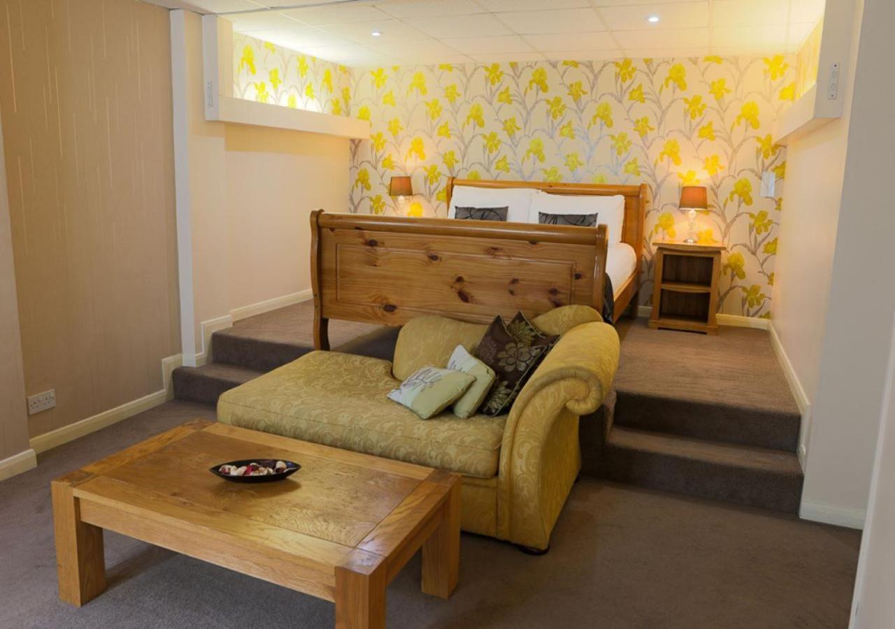 King Charles Hotel Gillingham  Bagian luar foto